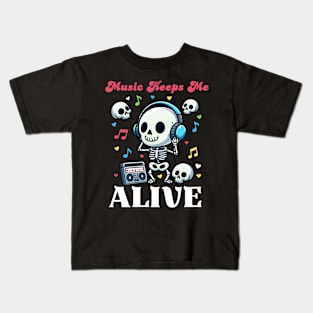 Music Keeps Me Alive - Dead Skull Kids T-Shirt